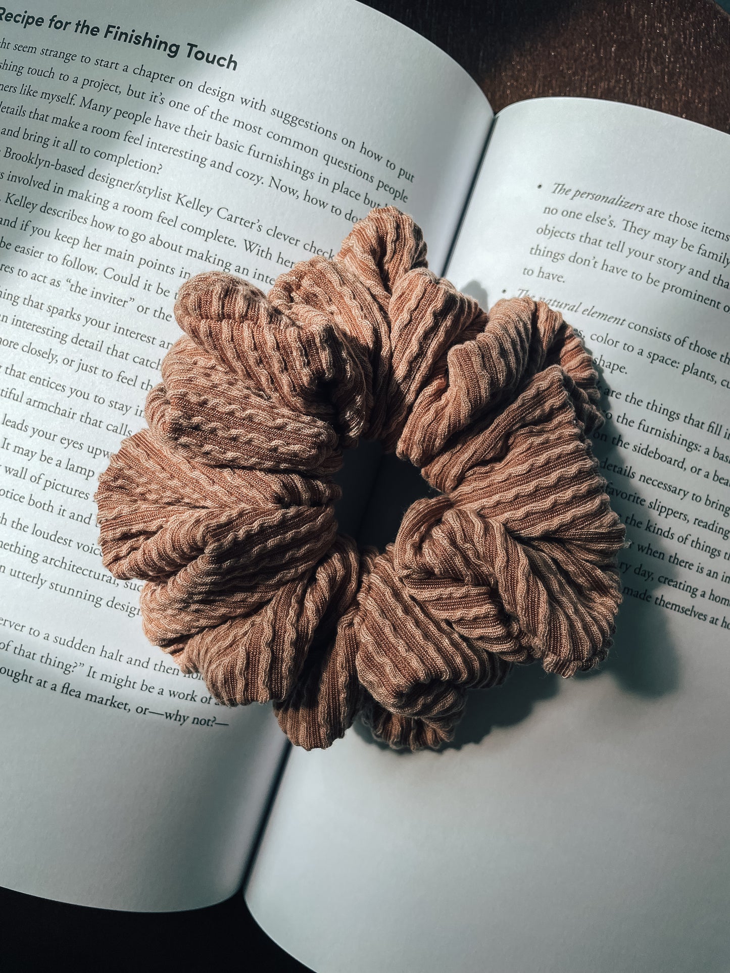 LATTE | Wave Ribbed Scrunchie