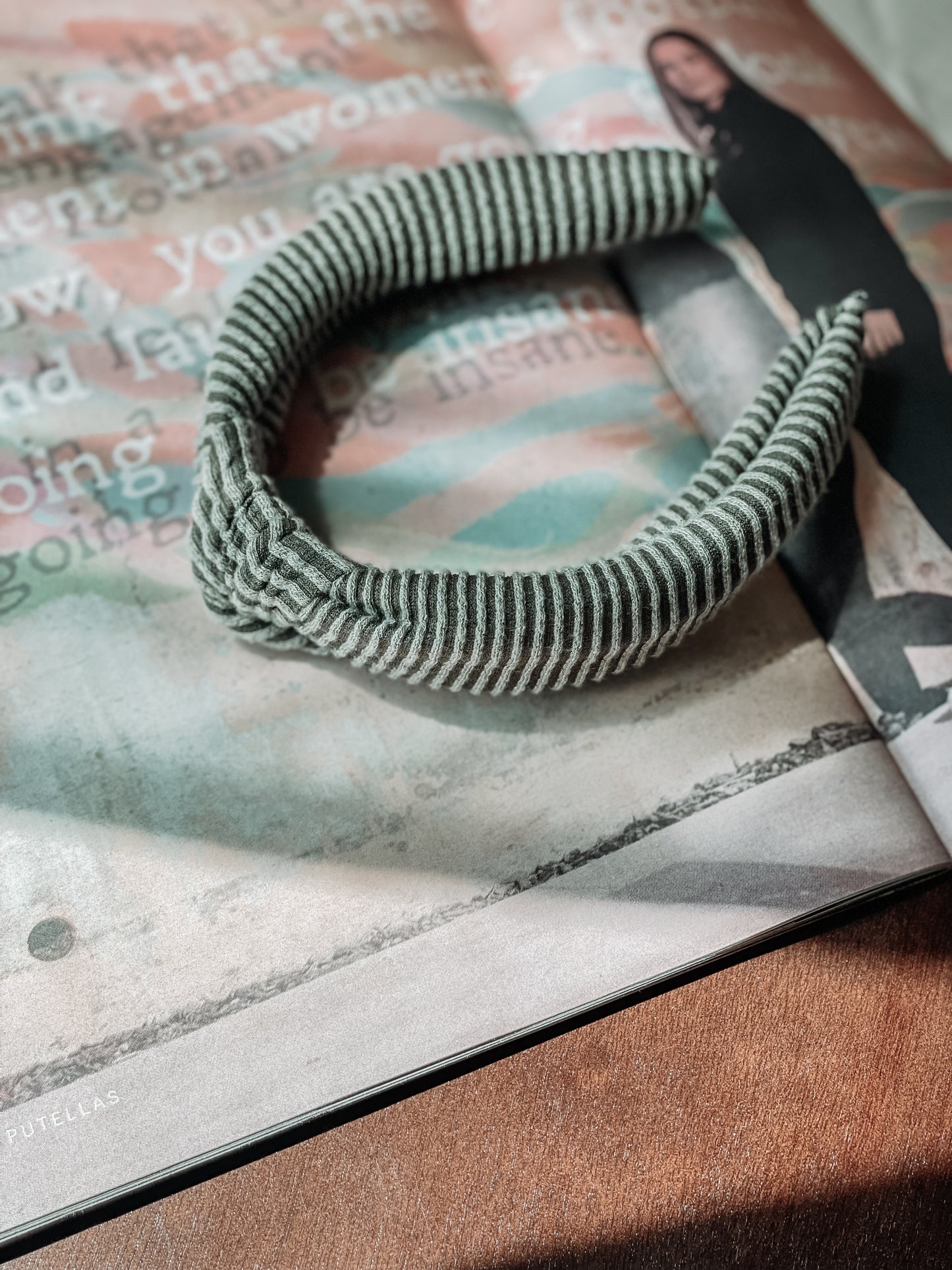 OLIVE | Wave Ribbed Knot Headband