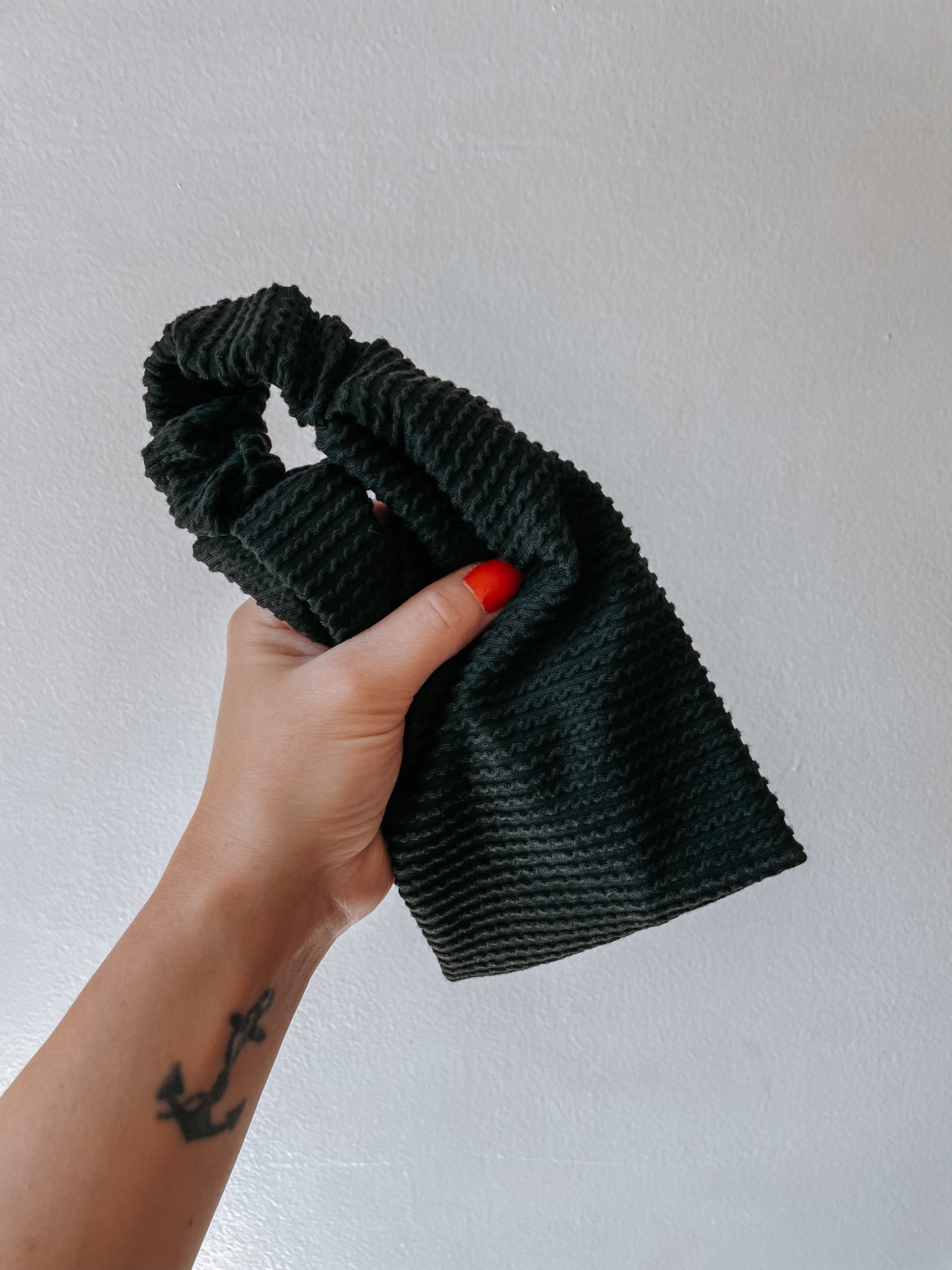 BLACK WAVE RIBBED | Wide Headband