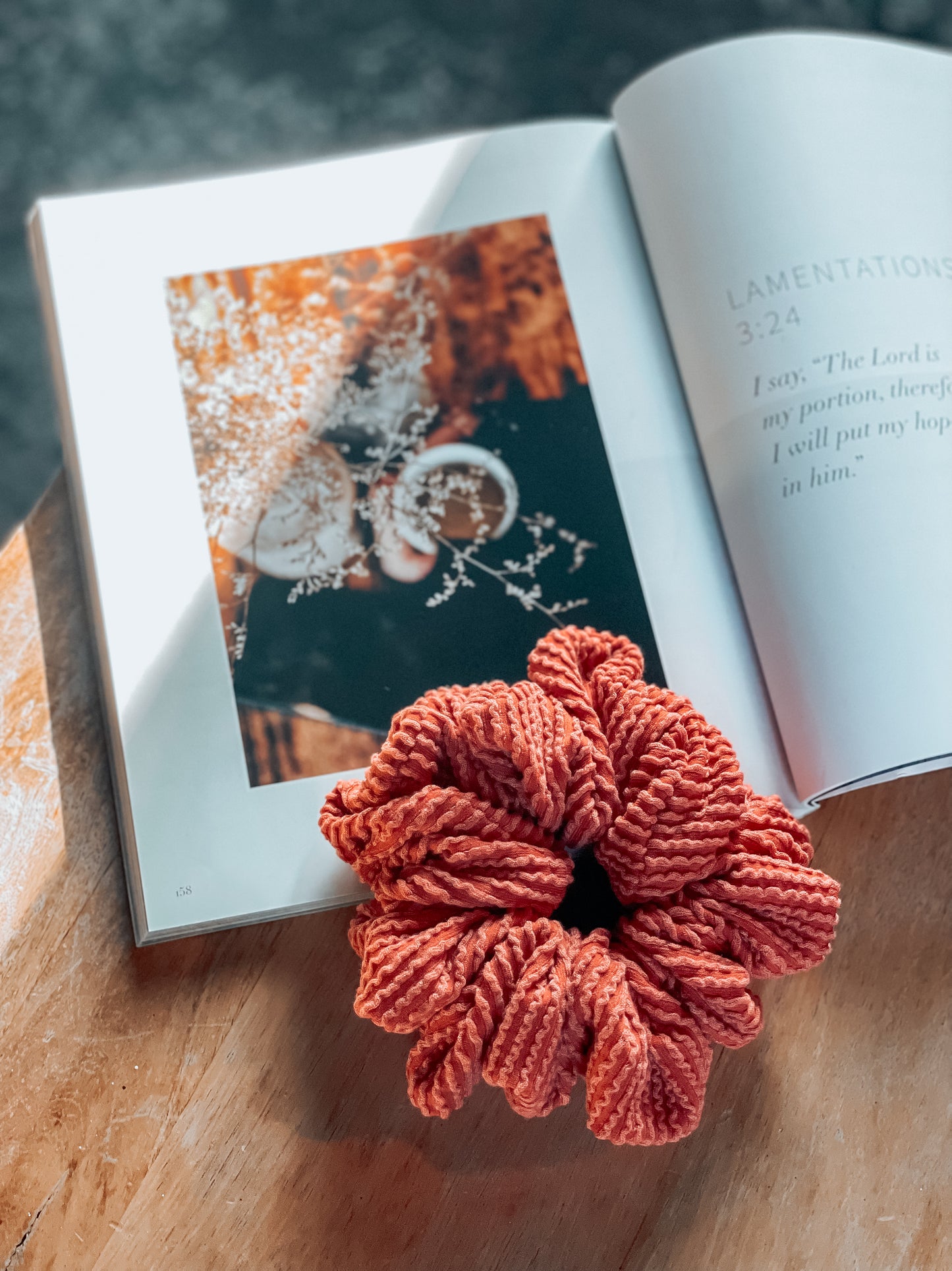 HAZELNUT | Wave Ribbed Scrunchie