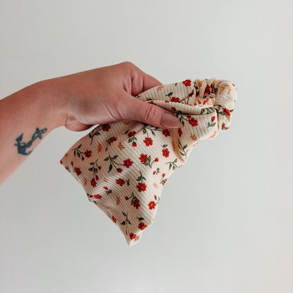 RUSTIC ROSE | Wave Ribbed Scrunchie
