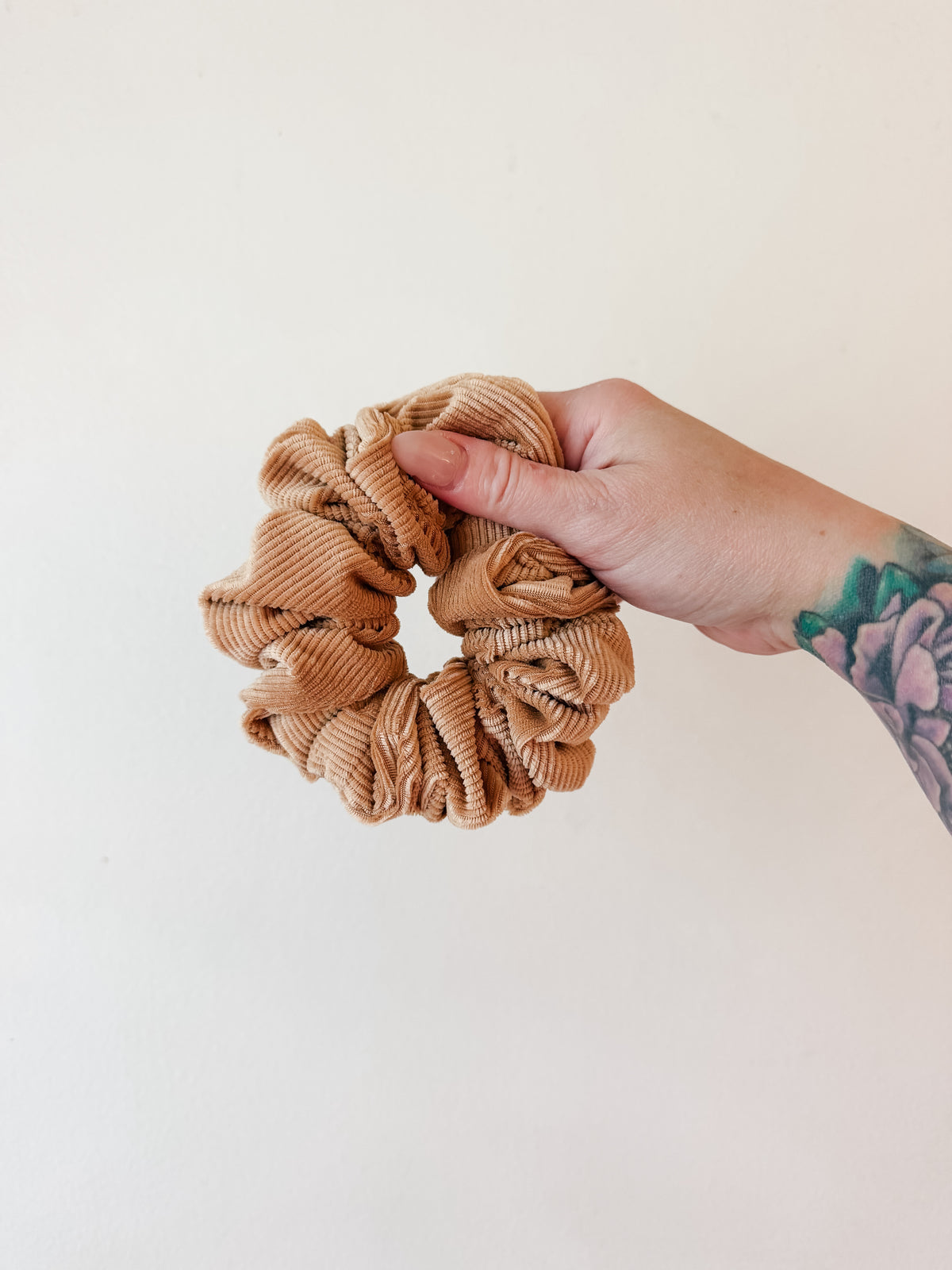 VINTAGE GOLD VELVET RIB | Scrunchie