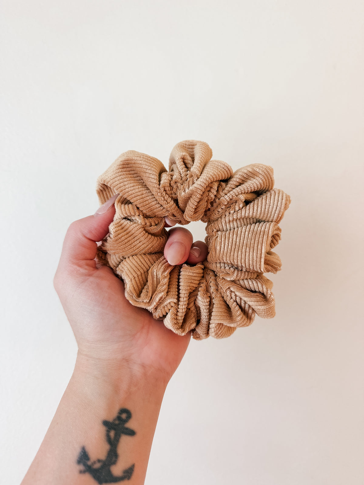 VINTAGE GOLD VELVET RIB | Scrunchie