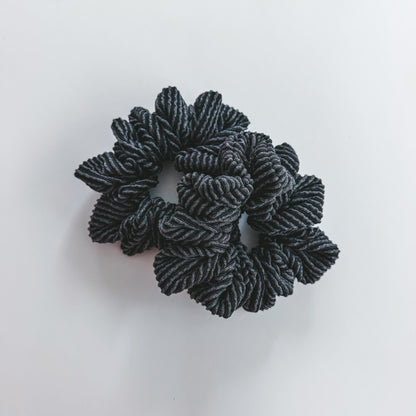 CHARCOAL | Wave Ribbed Scrunchie