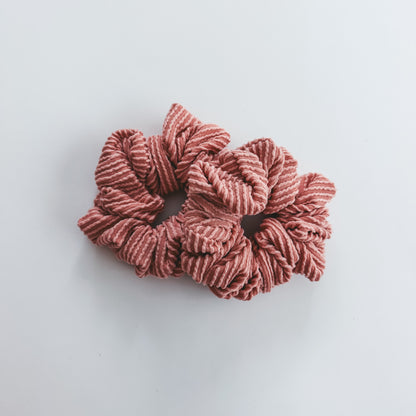 DUSTY ROSE | Wave Ribbed Scrunchie