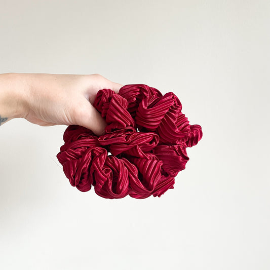 HOLIDAY RED | Scrunchie