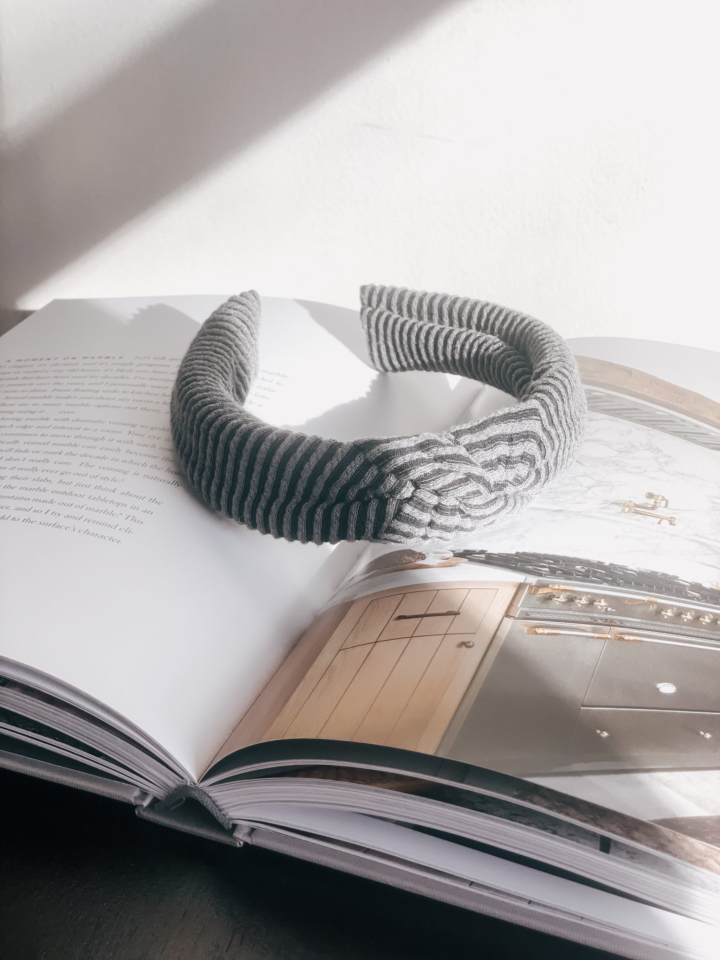 MAGNET | Wave Ribbed Knot Headband