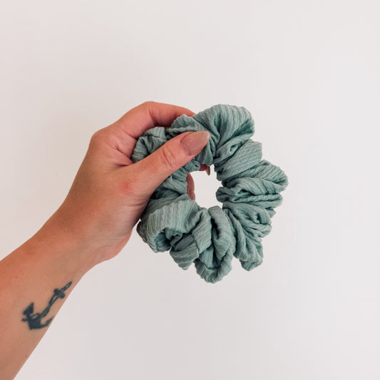 DUSTY SAGE | Wave Ribbed Scrunchie