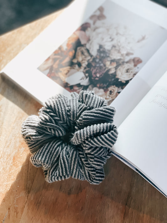 MAGNET | Wave Ribbed Scrunchie