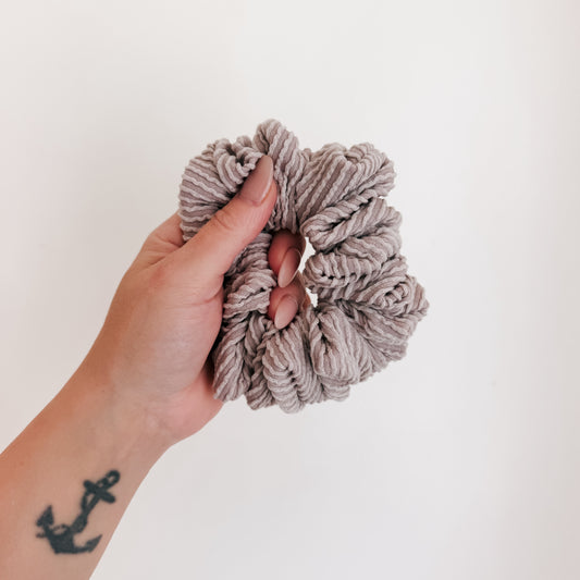 DUSTY TAUPE | Wave Ribbed Scrunchie
