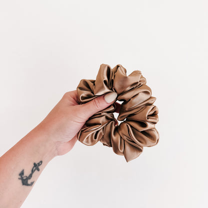 MOCHA | Classic Rib Scrunchie