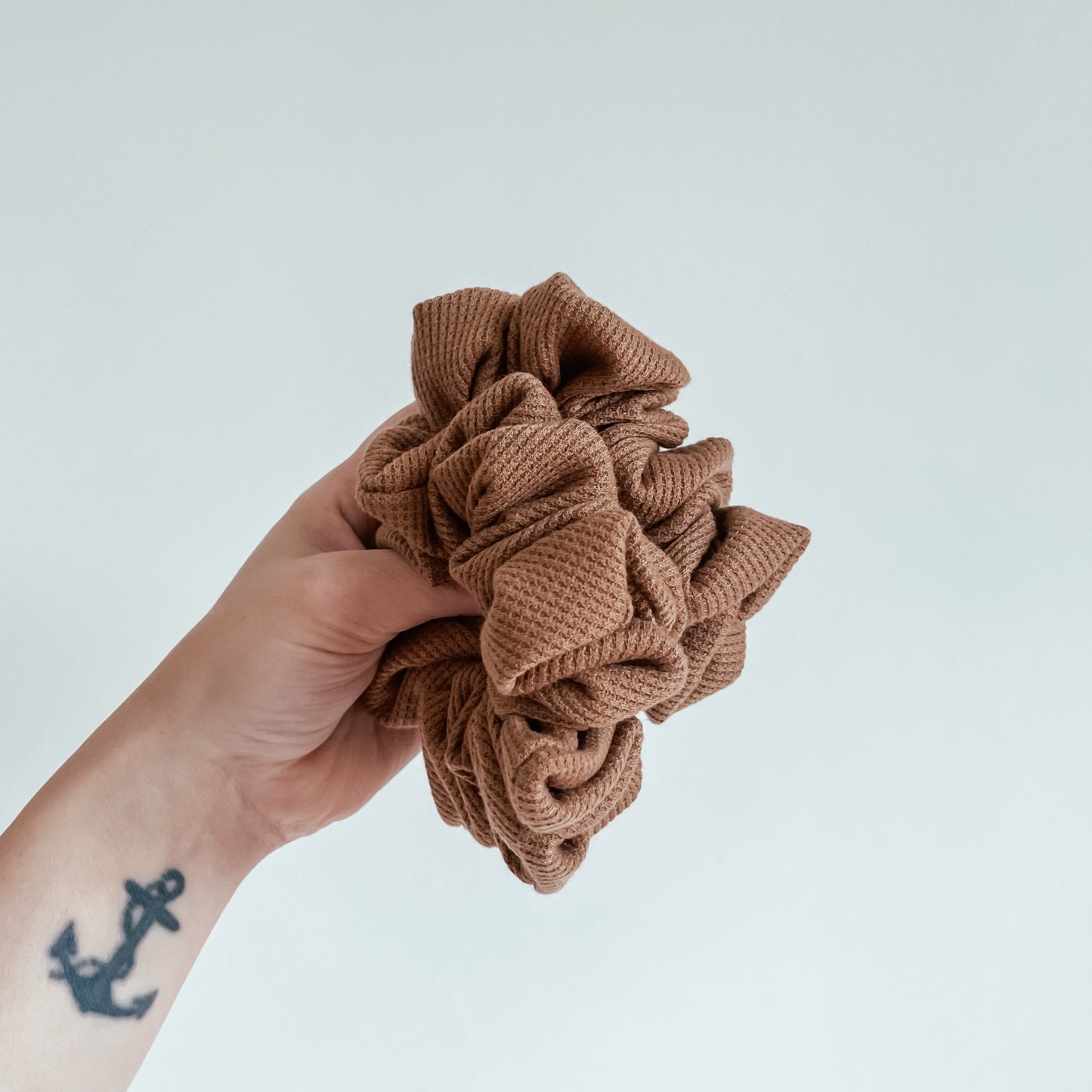 TAUPE MINI WAFFLE | Scrunchie