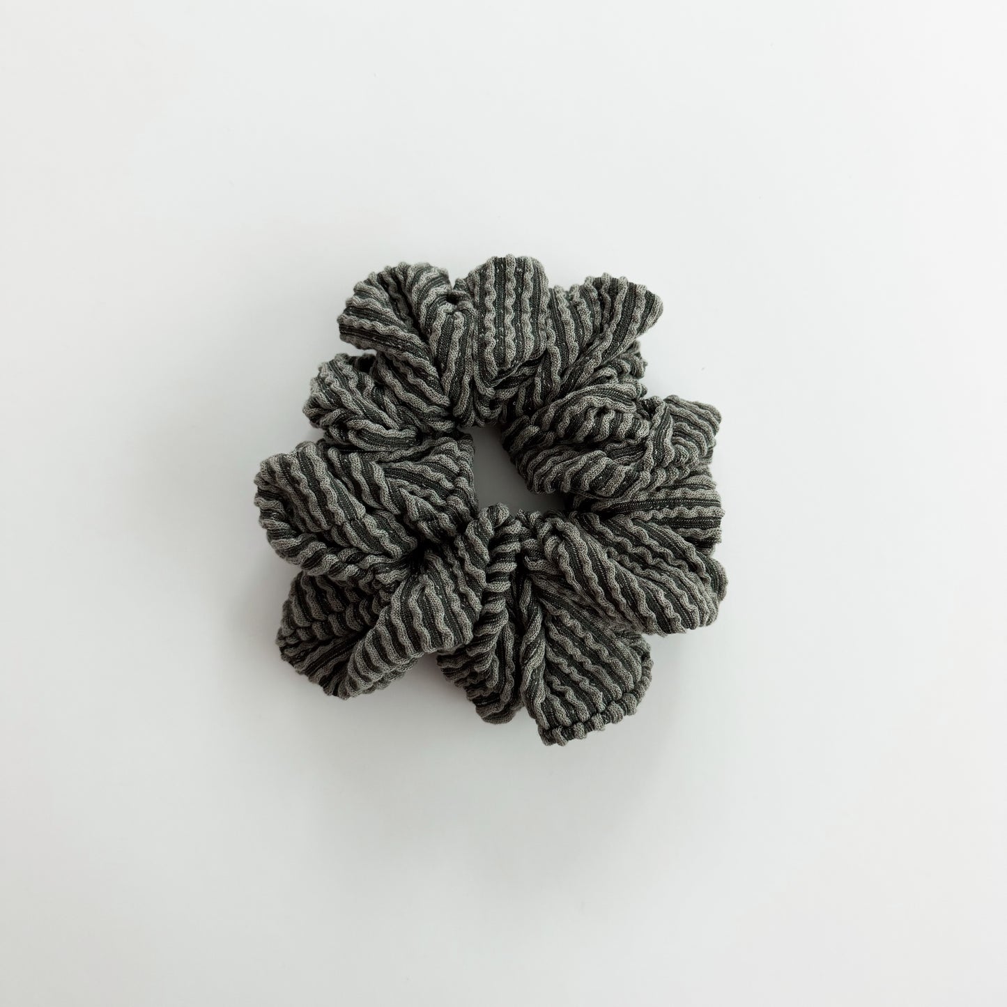 OLIVE | Wave Ribbed Scrunchie