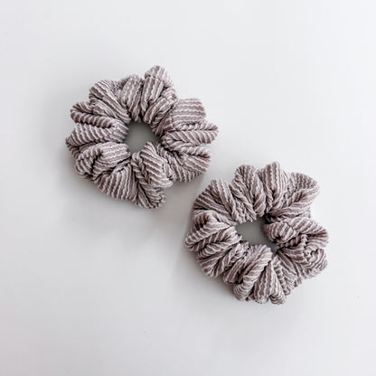 DUSTY TAUPE | Wave Ribbed Scrunchie
