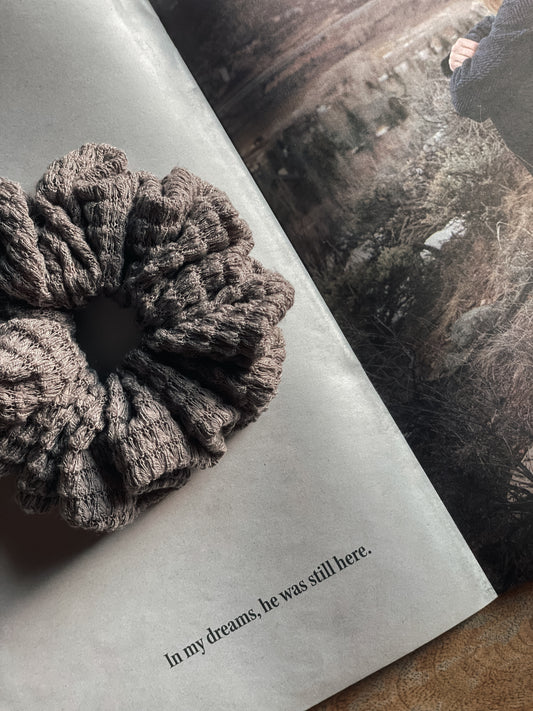 MOCHA | Chunky Waffle Scrunchie