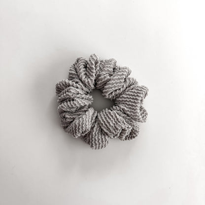 DUSTY SILVER | Wave Ribbed Scrunchie