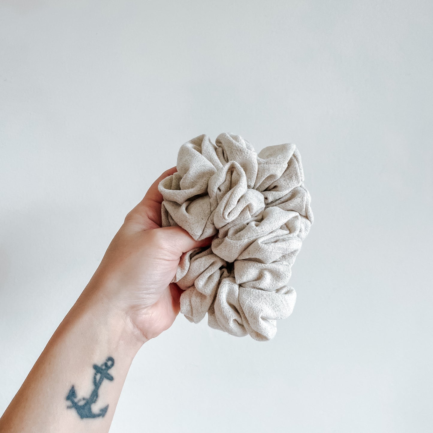 CREAM LINEN | Scrunchie