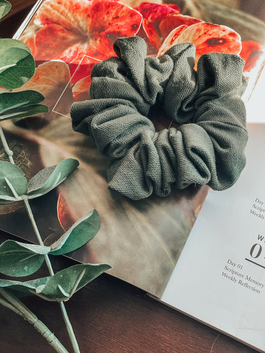 OLIVE | French Terry Scrunchie