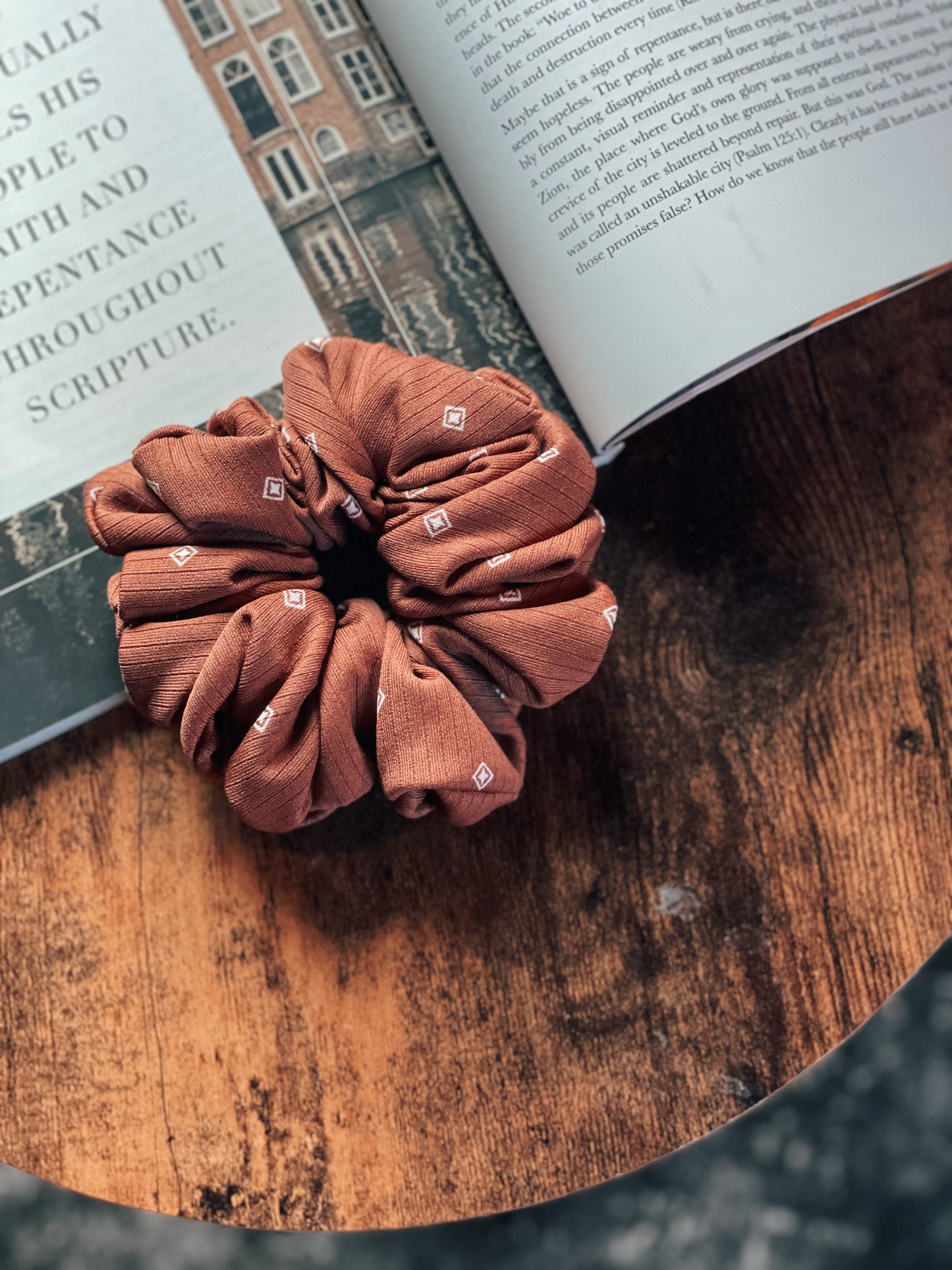 RUST DIAMOND | Classic Rib Scrunchie