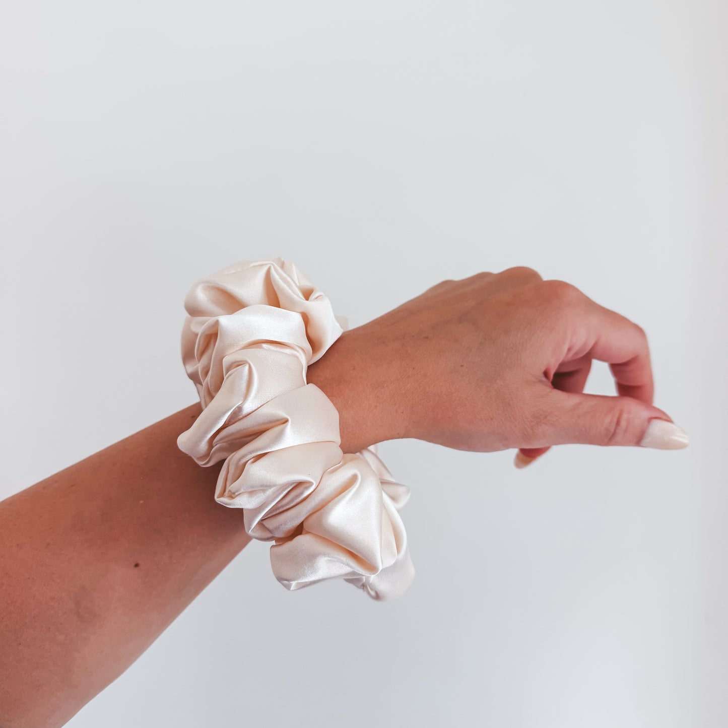 IVORY SATIN | Scrunchie