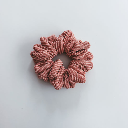 DUSTY ROSE | Wave Ribbed Scrunchie