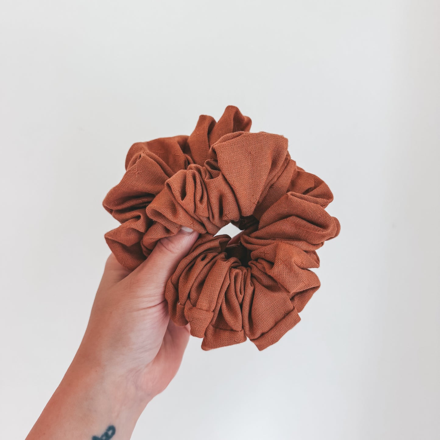 SIENNA LINEN | Scrunchie